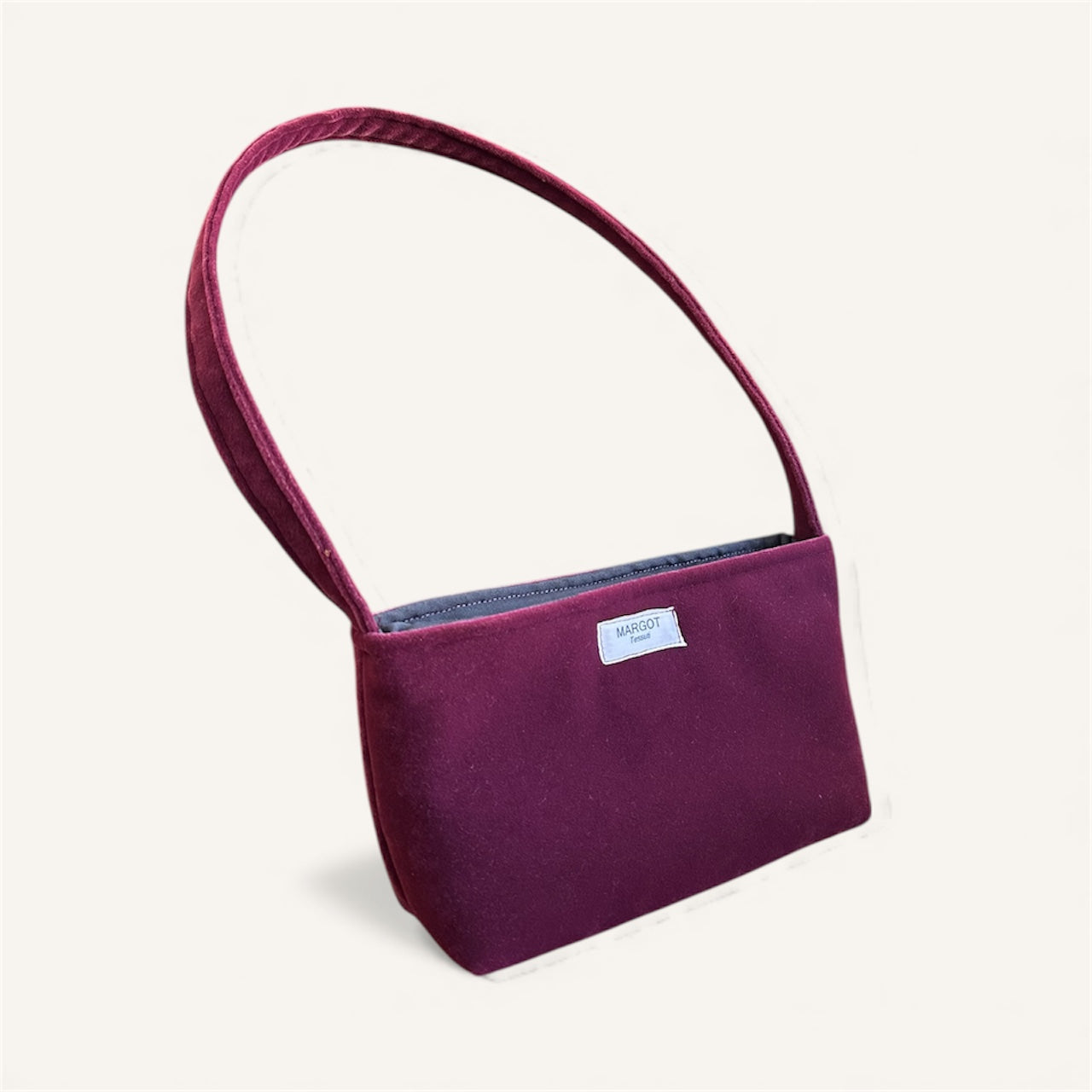 LILI TERCIOPELO BURDEOS